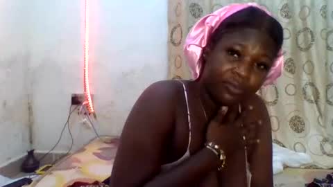 Snapshot of sexyafricandiva chatting on June 7, 7:45 am sexyafricandiva online show from June 7, 7:45 am