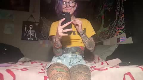 Snapshot of sexyaltftm chatting on June 11, 3:10 pm Ollie online show from June 11, 3:10 pm