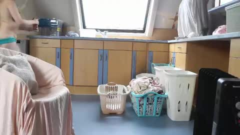 Amanda online show from June 2, 10:17 am