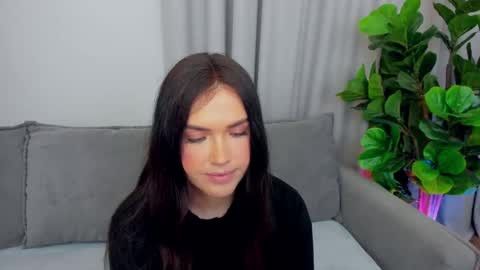 Snapshot of sexyangeloux chatting on May 26, 9:55 pm Lou online show from May 26, 9:55 pm