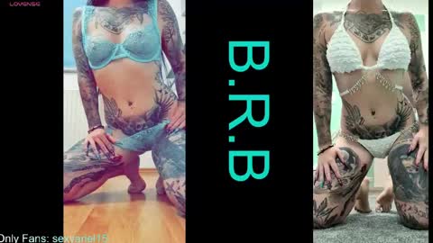 SexyAriel15 online show from May 27, 4:48 pm