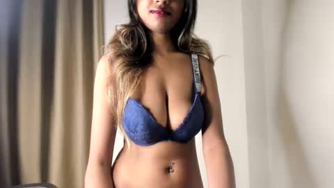 Aru online show from November 20, 2:17 pm