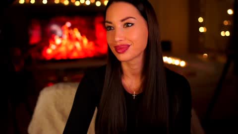 Sandra online show from December 6, 7:12 pm