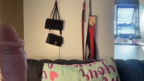 sexyasszeeee online show from May 12, 7:05 am