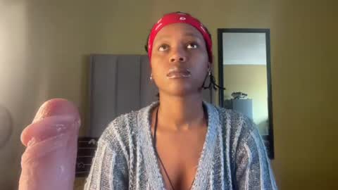 sexyasszeeee online show from June 12, 8:24 am