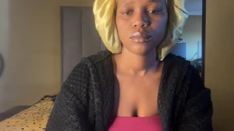 sexyasszeeee online show from June 15, 11:12 am