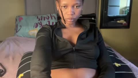 sexyasszeeee online show from June 18, 10:19 am