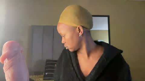 sexyasszeeee online show from June 24, 8:46 am
