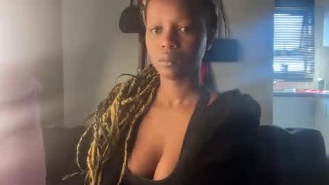 sexyasszeeee online show from July 10, 8:40 am