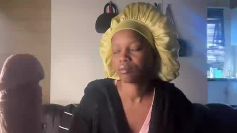 sexyasszeeee online show from July 19, 9:35 am