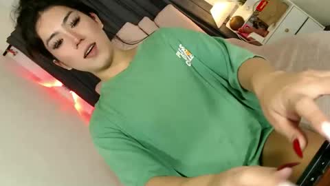 Snapshot of sexybaby2999 chatting on February 24, 4:49 pm Lexie online show from February 24, 4:49 pm