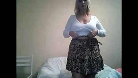 Snapshot of sexybabyforyou chatting on December 3, 6:37 am sexybabyforyou online show from December 3, 6:37 am