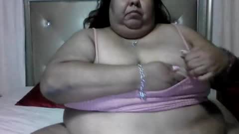 Snapshot of sexybbwqueen83 chatting on March 17, 7:01 am sexybbwqueen83 online show from March 17, 7:01 am