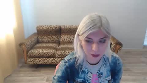 sexybeatriice online show from December 14, 7:18 am