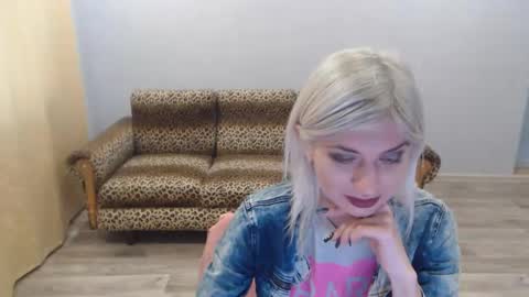 sexybeatriice online show from December 14, 1:27 pm