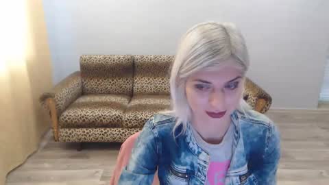 sexybeatriice online show from December 15, 7:13 am