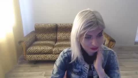 sexybeatriice online show from December 17, 7:29 am