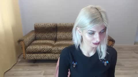 sexybeatriice online show from December 21, 7:13 am