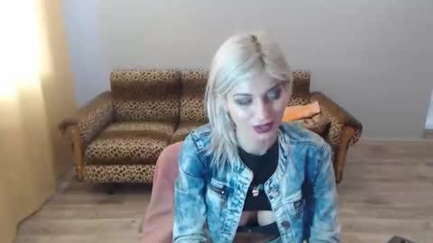 sexybeatriice online show from December 27, 10:45 am
