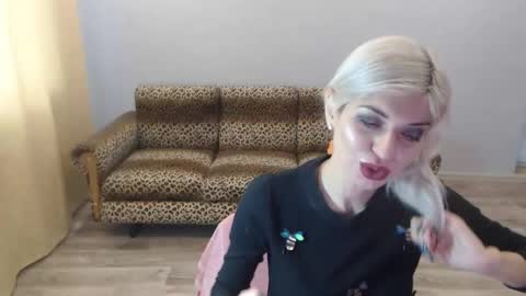 sexybeatriice online show from January 7, 7:20 am