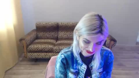 sexybeatriice online show from January 25, 7:28 am