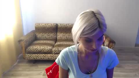 sexybeatriice online show from September 16, 6:25 am
