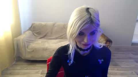 sexybeatriice online show from January 16, 7:45 am