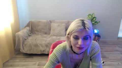 sexybeatriice online show from April 14, 6:30 am