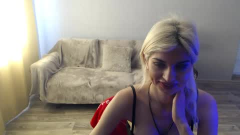 sexybeatriice online show from June 16, 6:27 am