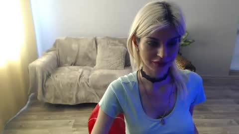 sexybeatriice online show from July 17, 6:42 am
