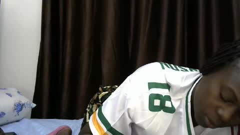 Snapshot of sexybilha483 chatting on October 2, 7:10 pm Sexybilha483 online show from October 2, 7:10 pm