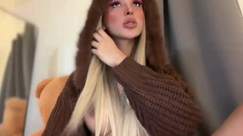 Seraphina Blaze online show from April 11, 11:03 am