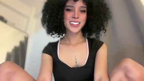 Snapshot of sexybite1 chatting on June 19, 11:47 am Seraphina Blaze online show from June 19, 11:47 am