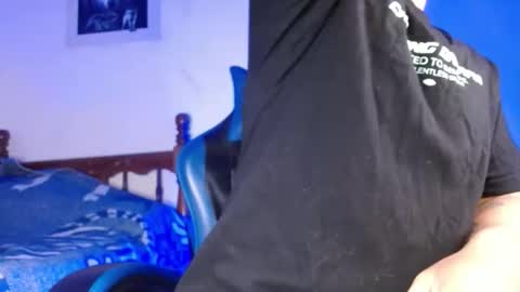 Snapshot of sexyboy_bigclit chatting on March 16, 9:02 am Iker online show from March 16, 9:02 am