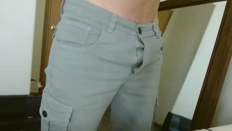 Snapshot of sexyboylatino19cm chatting on April 7, 5:24 pm Daniel online show from April 7, 5:24 pm