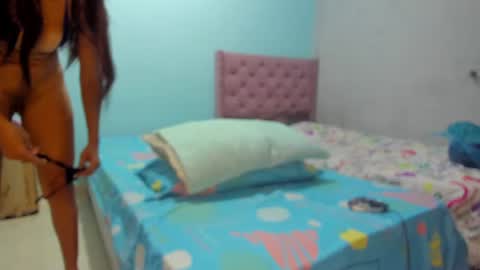Snapshot of sexybrown_19 chatting on July 18, 2:49 am sofia online show from July 18, 2:49 am