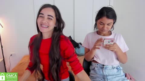 chanell and yina online show from January 6, 3:51 pm