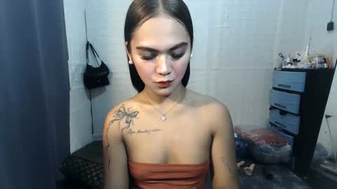 Snapshot of sexycheskax18 chatting on March 3, 5:13 am pretty Cheska online show from March 3, 5:13 am