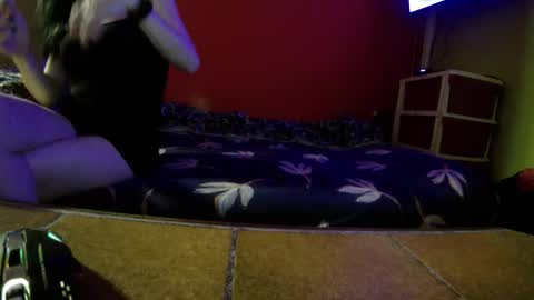 Snapshot of sexycouplenn chatting on March 13, 9:32 pm SexyCoupleNN online show from March 13, 9:32 pm