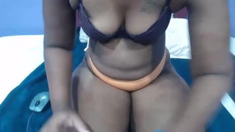 sexycurveyass online show from September 21, 5:20 am