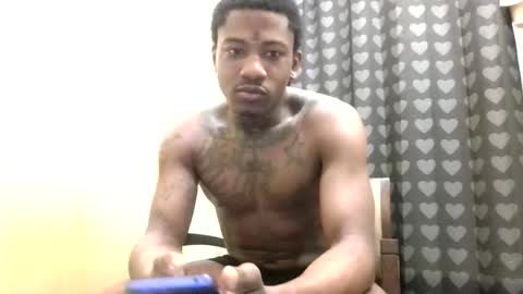 Snapshot of sexydavido chatting on December 15, 4:28 am TreySexxxy online show from December 15, 4:28 am