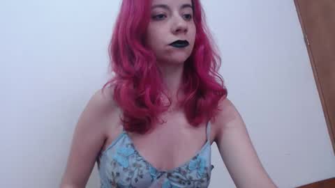 Snapshot of sexydemonangel chatting on February 22, 12:36 pm sexydemonangel online show from February 22, 12:36 pm