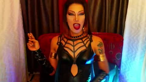 Devine online show from August 4, 10:34 pm