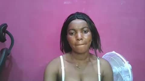 Snapshot of sexydoll32 chatting on March 17, 1:54 am sexydoll32 online show from March 17, 1:54 am