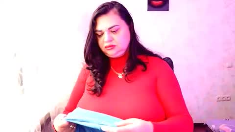 Snapshot of sexydollywoman chatting on December 2, 9:58 am sexydollywoman online show from December 2, 9:58 am