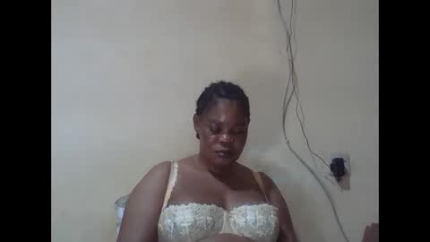 Snapshot of sexydove2 chatting on March 31, 7:03 pm EMILY online show from March 31, 7:03 pm