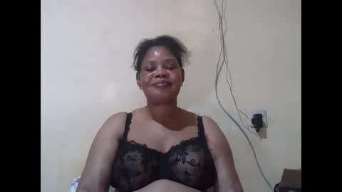 Snapshot of sexydove2 chatting on April 2, 6:27 pm EMILY online show from April 2, 6:27 pm
