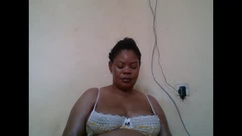 Snapshot of sexydove2 chatting on April 5, 6:54 am EMILY online show from April 5, 6:54 am