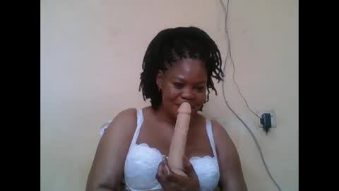 Snapshot of sexydove2 chatting on April 8, 6:35 am EMILY online show from April 8, 6:35 am