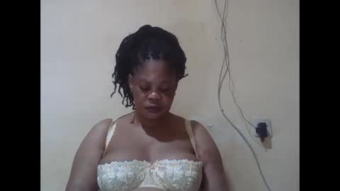 Snapshot of sexydove2 chatting on April 13, 2:17 am EMILY online show from April 13, 2:17 am
